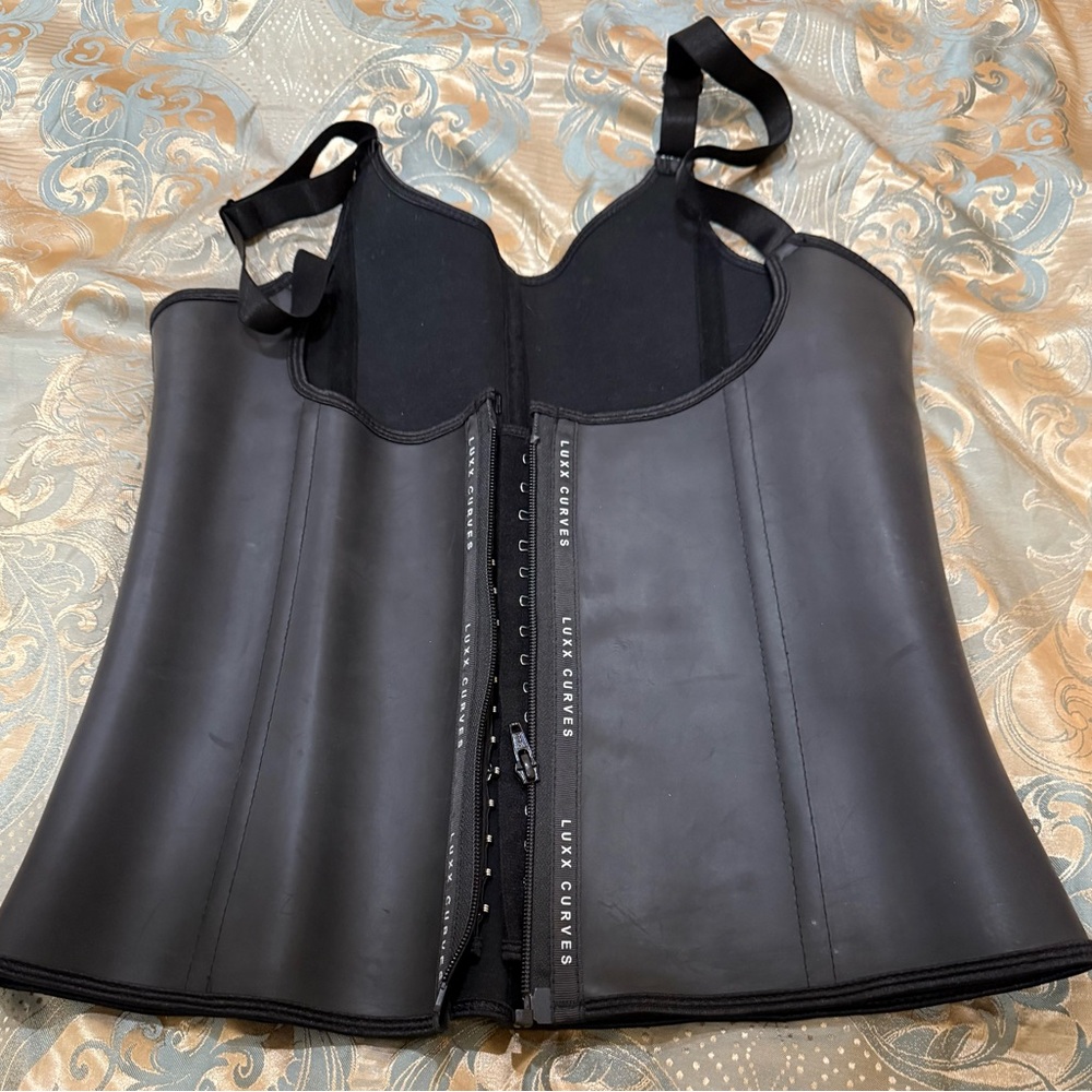 Black Waist Trainer size: 2XX